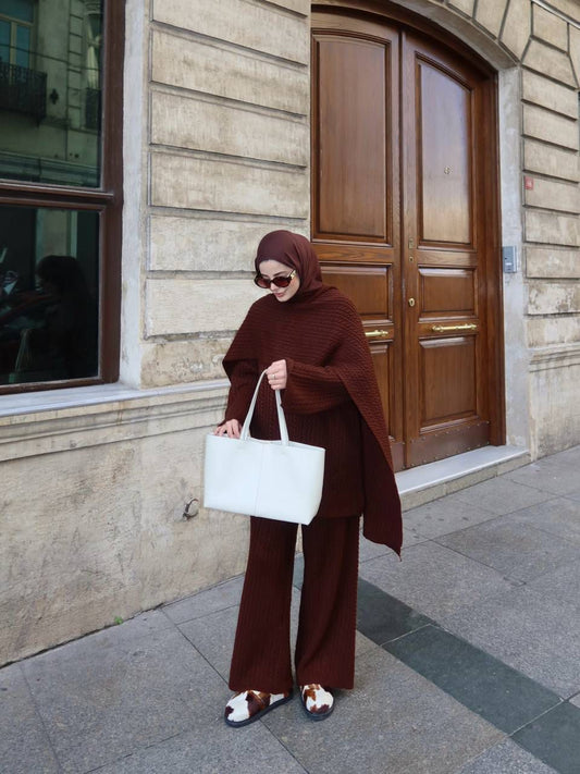 set brown with scarf