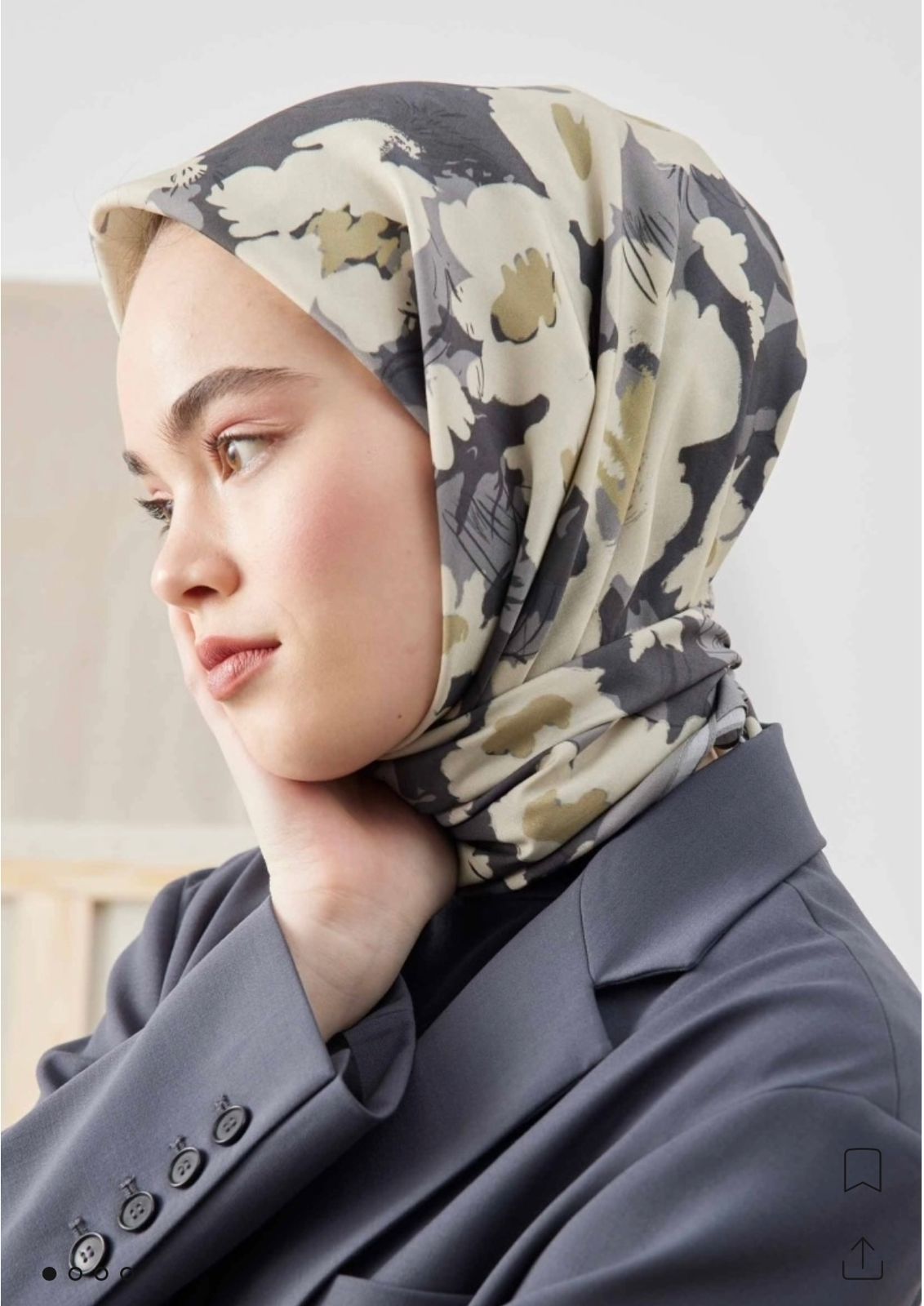 multi flower in silver squared hijab