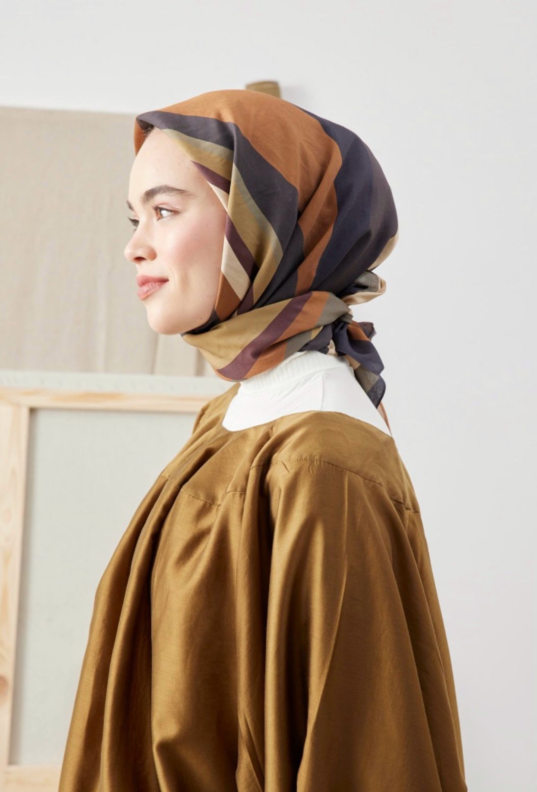 color mix pattern in coffee squared hijab